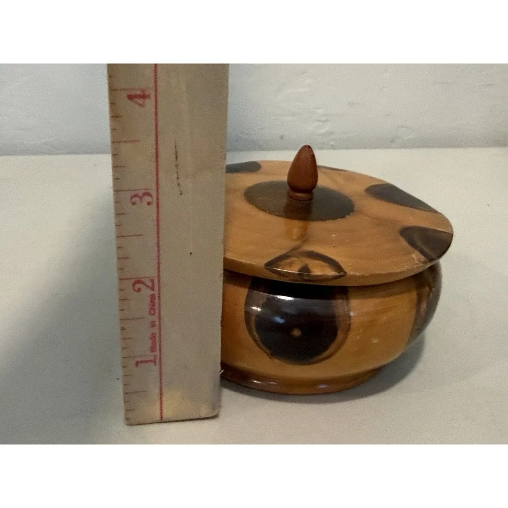 Jewelry box made from Araucaria wood knots with lid, hand-turned Folk Art